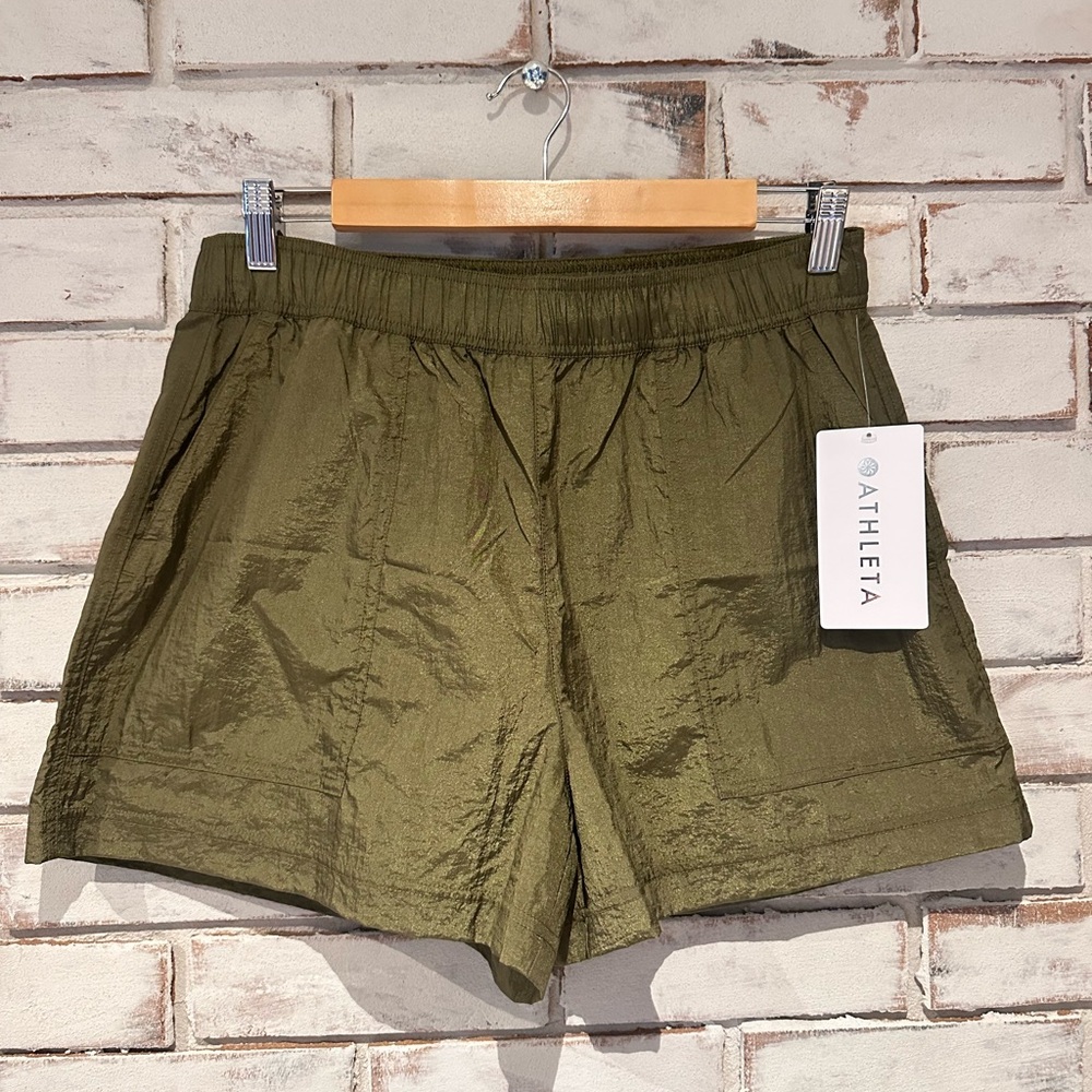 Athleta lunar utility shorts green NEW